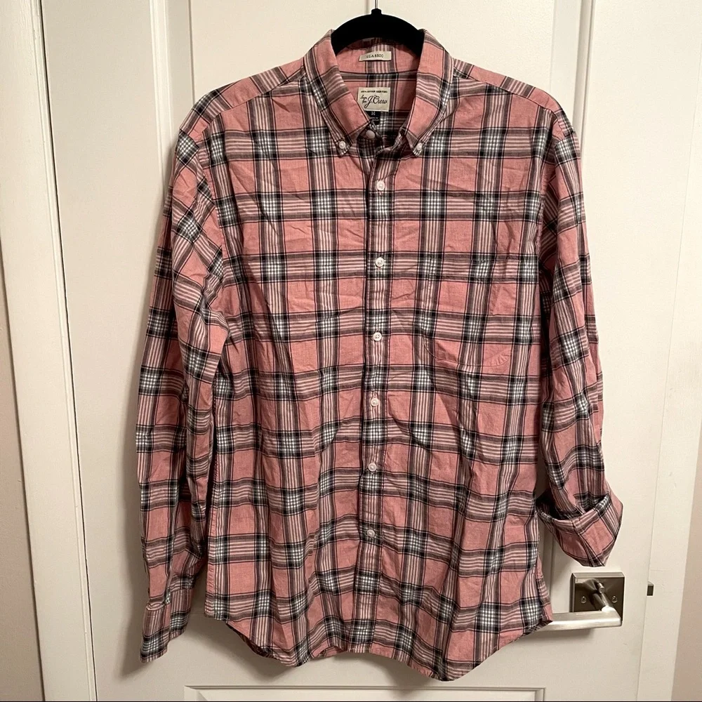 J. Crew 109% Cotton CLASSIC FIT Long Sleeve Botton Down Men’s Shirt Size M